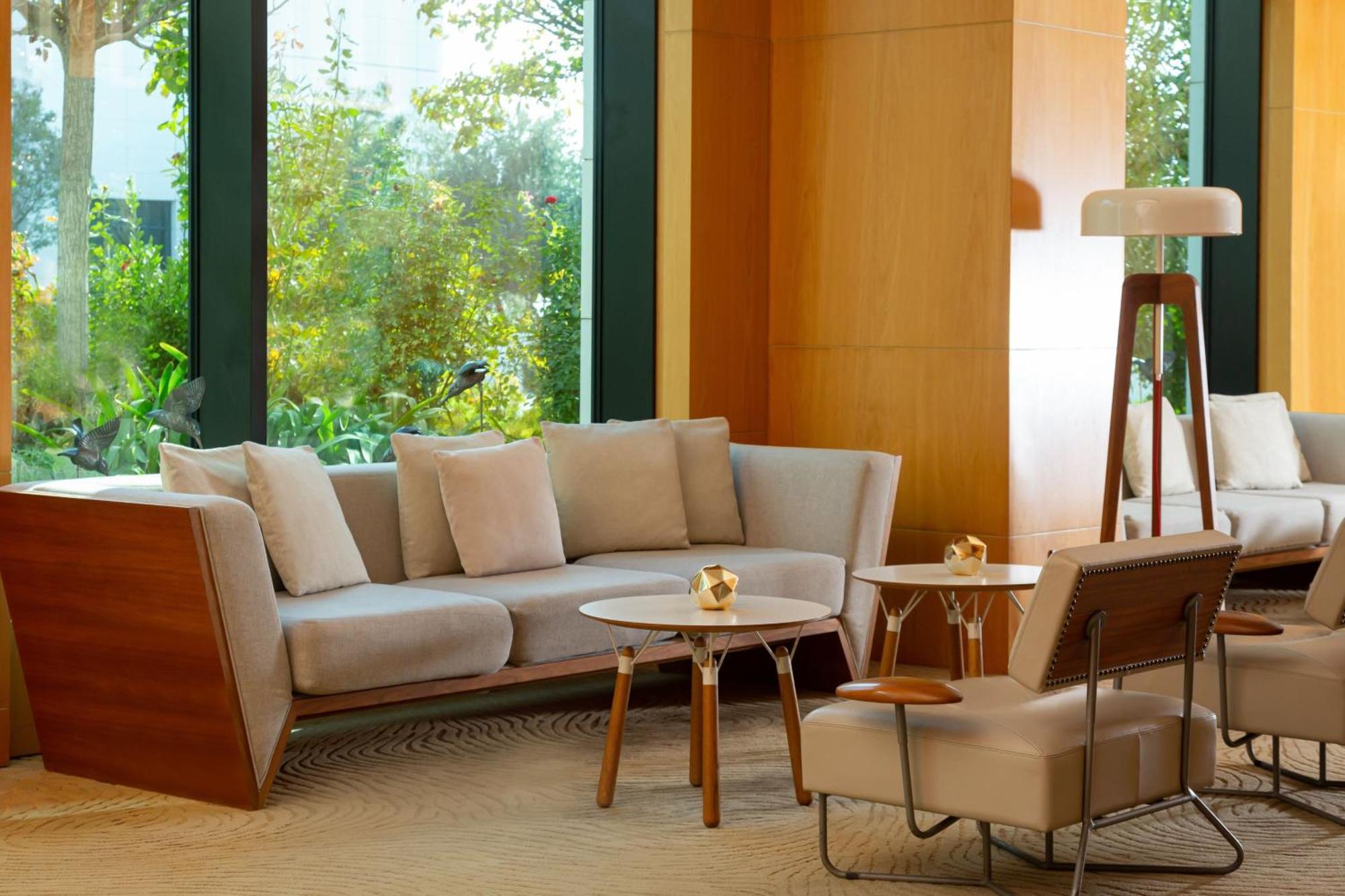 Baku Marriott Hotel Boulevard Eksteriør bilde The lobby