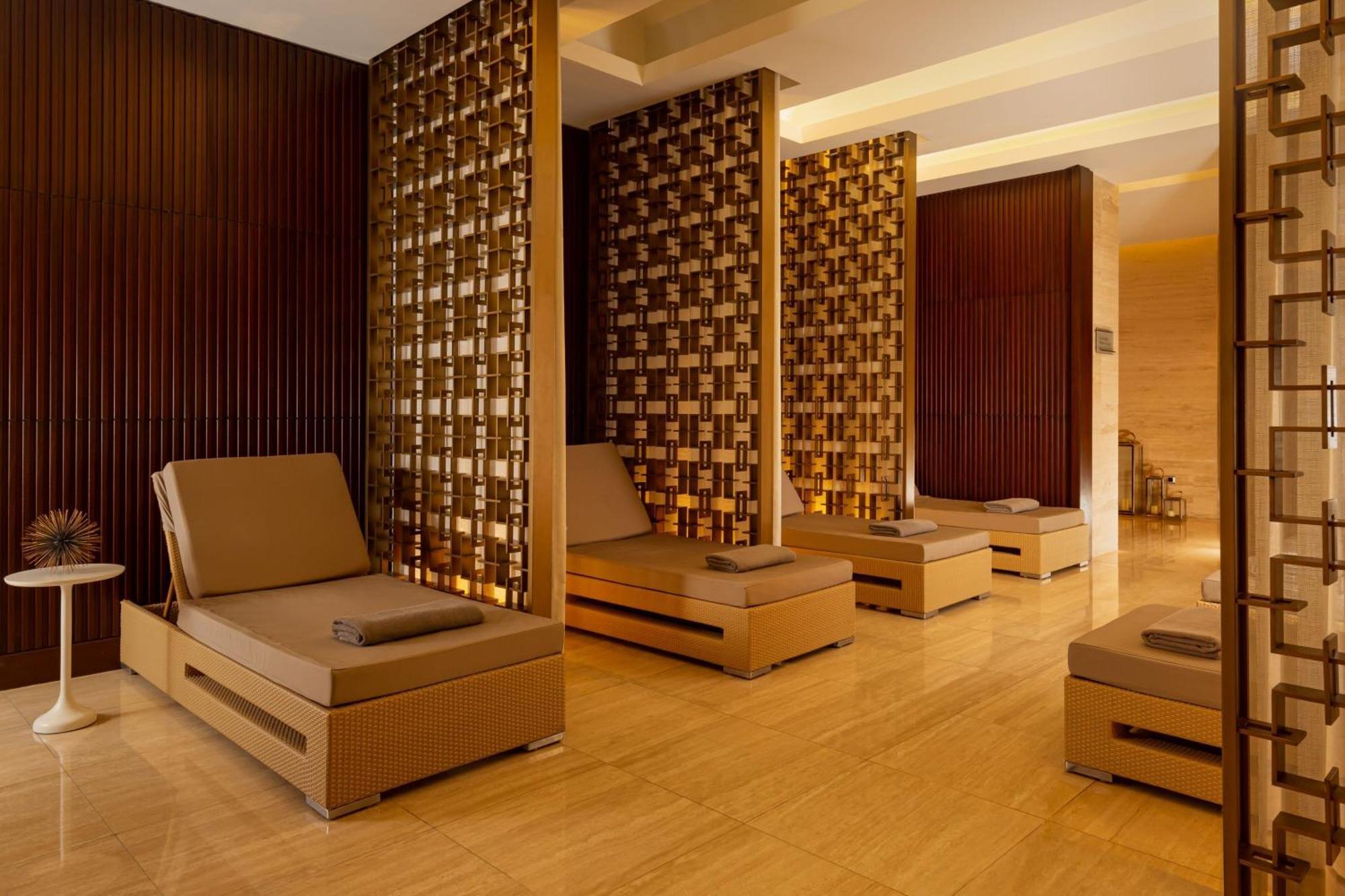 Baku Marriott Hotel Boulevard Eksteriør bilde The spa at The Westin Mumbai