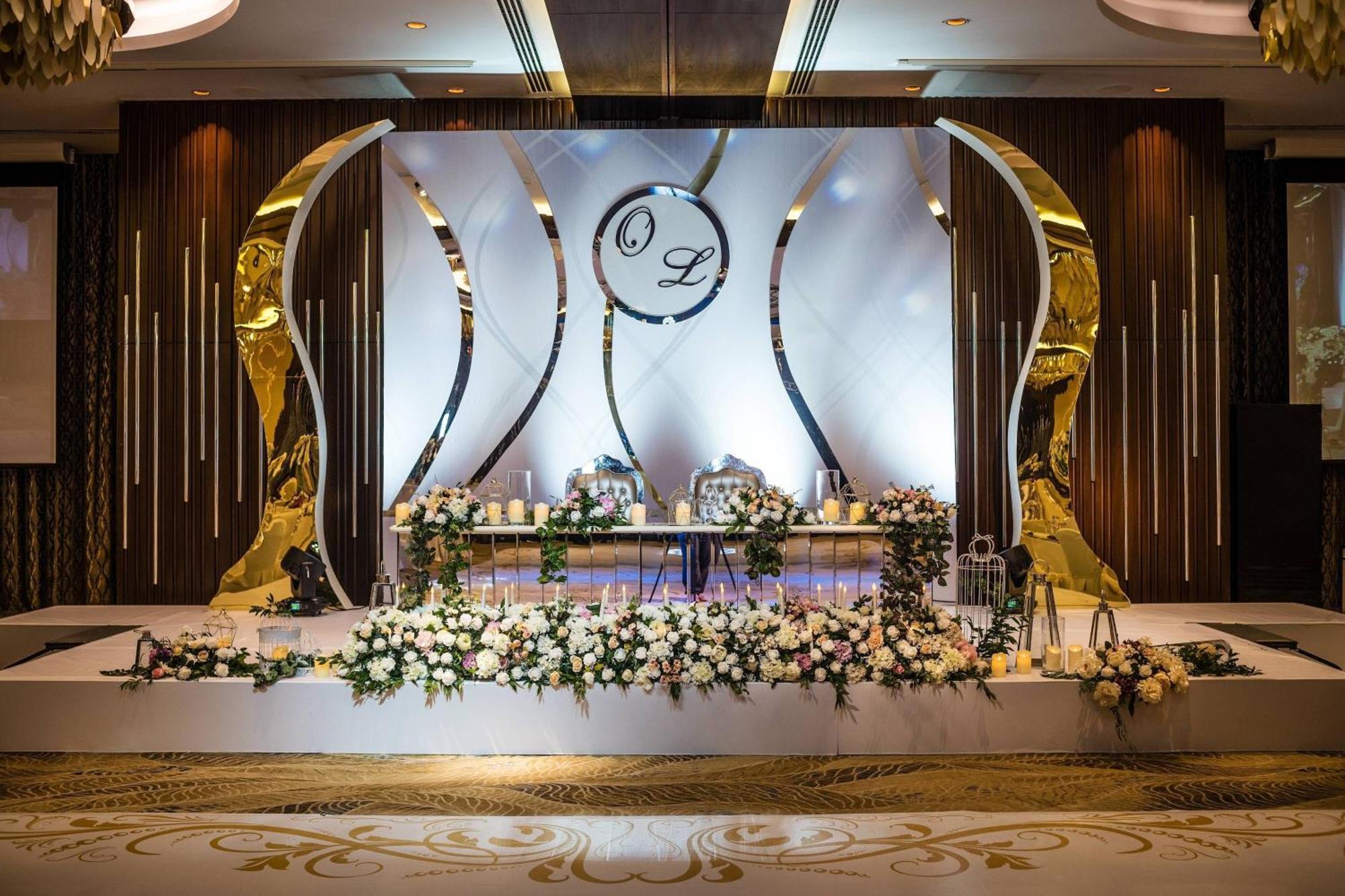 Baku Marriott Hotel Boulevard Eksteriør bilde A modern wedding reception